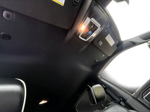 Used 2025 RAM 1500 Laramie AWD/4WD image 27