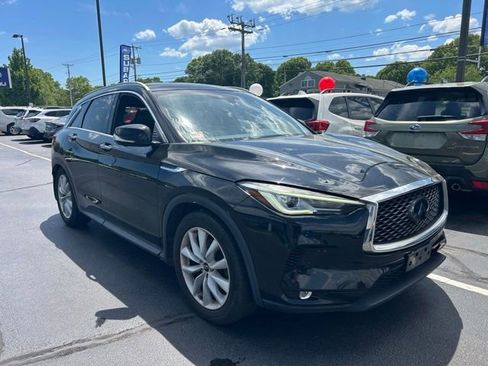 Used 2019 INFINITI QX50 Essential w/ Premium Audio Package AWD/4WD image 3