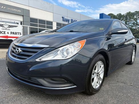 Used 2014 Hyundai Sonata GLS w/ Popular Equipment Group 2 FWD image 1