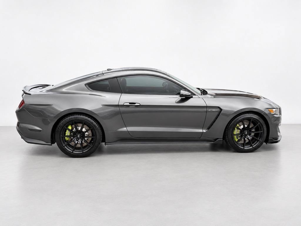 Used 2016 Ford Mustang Shelby GT350 w/ Technology Package RWD image 2