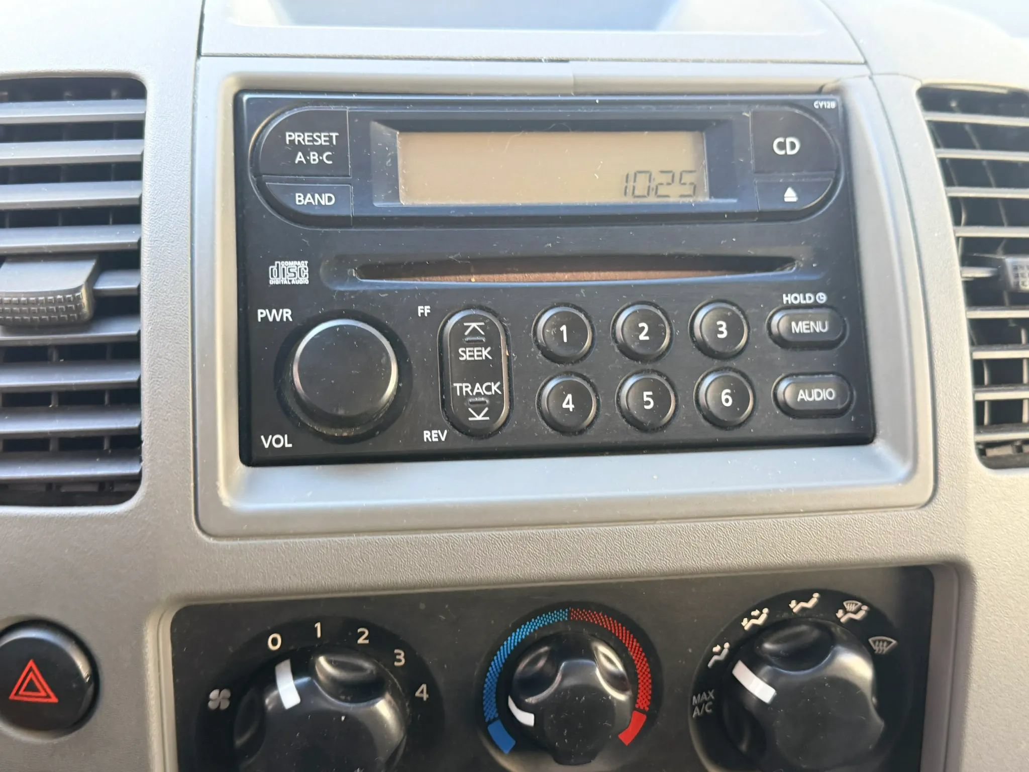 Used 2006 Nissan Frontier SE w/ (P01) Power Pkg RWD image 23