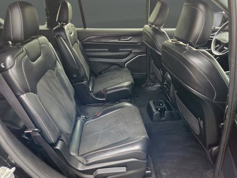 Used 2022 Jeep Grand Cherokee L Laredo AWD/4WD image 16