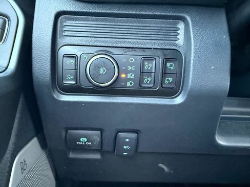 Used 2025 Ford F250 Lariat AWD/4WD image 29