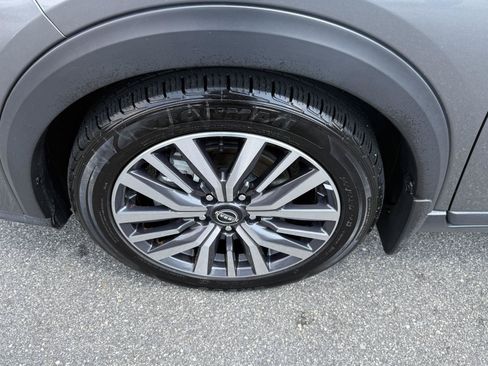 Used 2023 Nissan Kicks SV w/ Interior Electronics Package FWD image 11