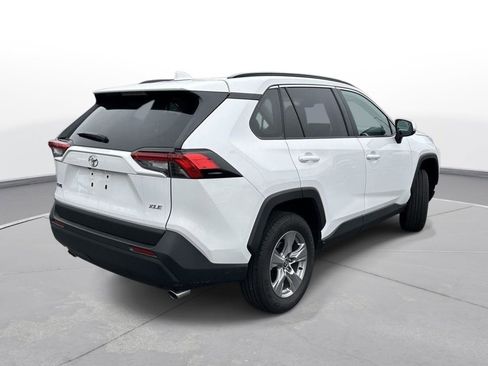 Used 2025 Toyota RAV4 XLE w/ Convenience Package image 6