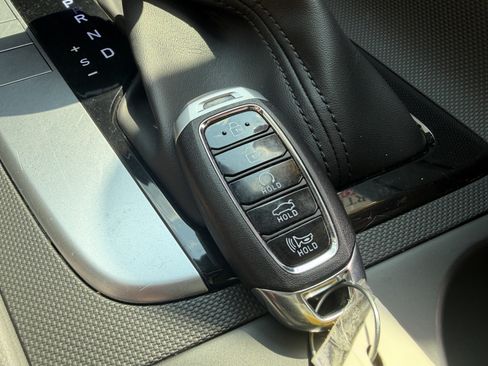 Certified 2022 Hyundai Elantra SEL FWD image 38