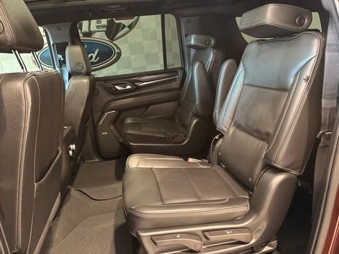 Used 2022 GMC Yukon XL Denali AWD/4WD image 18