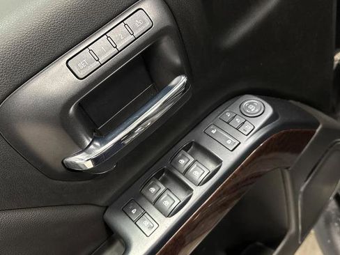 Used 2018 GMC Sierra 1500 SLT w/ Black Pack image 27