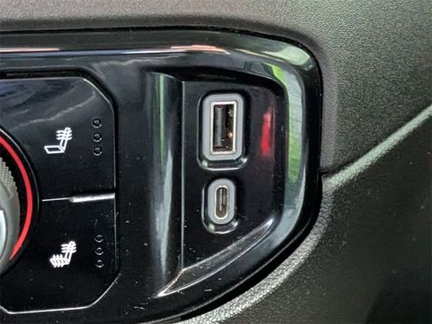 Used 2022 Chevrolet Silverado 1500 LT image 28