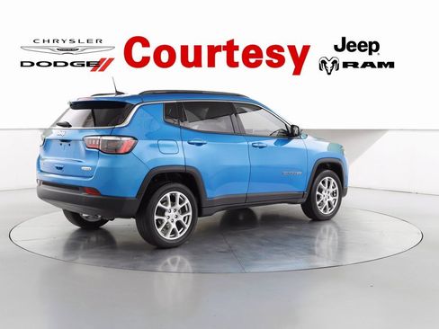 Certified 2022 Jeep Compass Latitude image 5