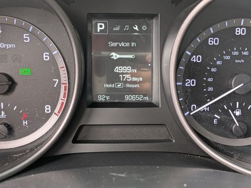 Used 2018 Hyundai Santa Fe Sport FWD image 28