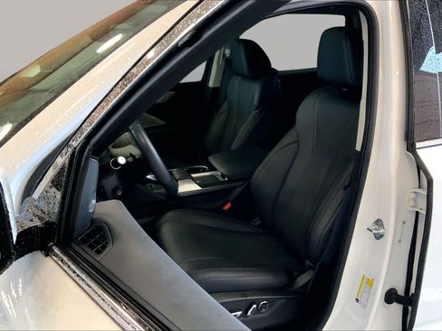 Used 2023 Acura MDX SH-AWD image 7