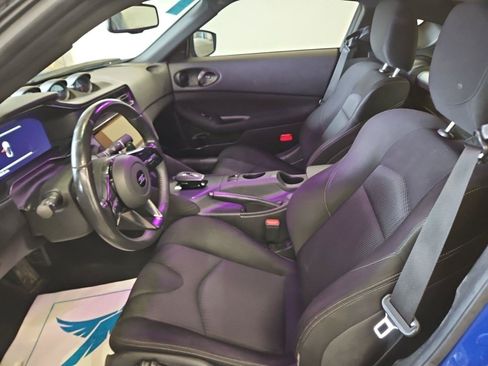 Used 2024 Nissan Z Sport w/ Floor Mat Package RWD image 3