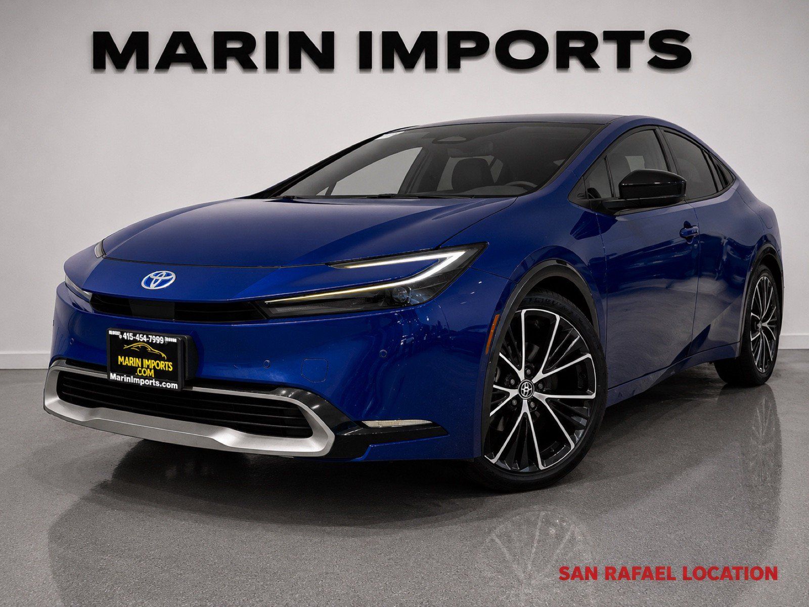 Used 2024 Toyota Prius XLE FWD image 1