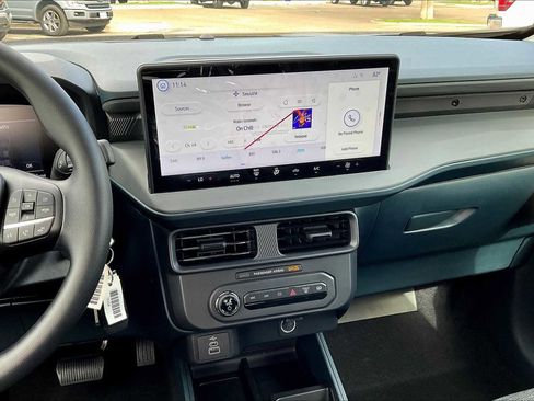 New 2025 Ford Maverick XL image 6