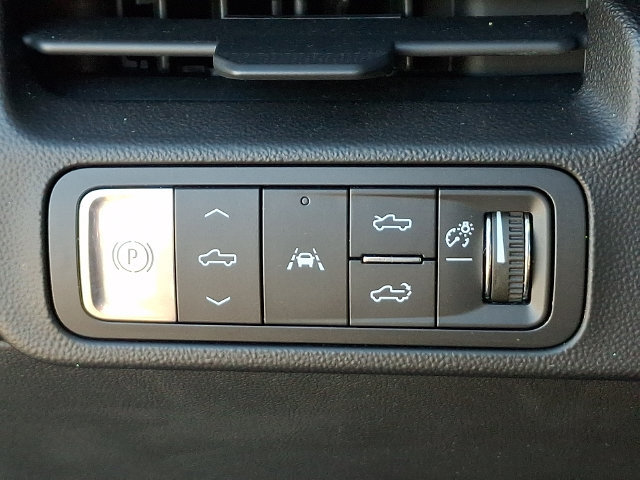 Used 2026 GMC Sierra EV Denali AWD/4WD image 9