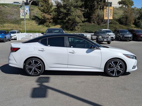Used 2020 Nissan Sentra SR image 7