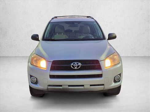 Used 2012 Toyota RAV4 FWD w/ Upgrade Value Pkg image 2