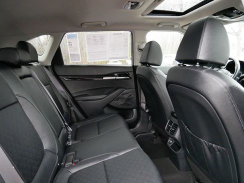 Used 2021 Kia Seltos EX image 29