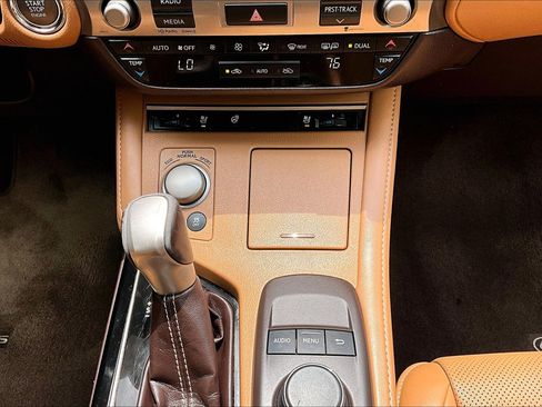 Used 2016 Lexus ES 350 w/ Premium Package w/Wood Trim FWD image 24