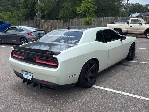 Used 2018 Dodge Challenger R/T Scat Pack w/ Leather Interior Group RWD image 3