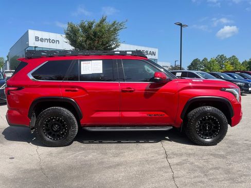 Used 2023 Toyota Sequoia SR5 w/ SR5 Premium Package AWD/4WD image 8