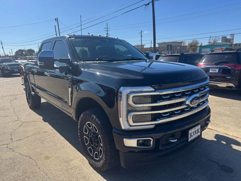 Used 2024 Ford F250 Platinum image 7