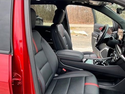 Used 2024 Chevrolet Traverse RS w/ LPO, Floor Liner Package image 7