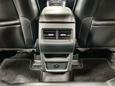 Used 2024 Ford Edge SEL image 20