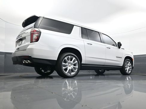 Used 2024 Chevrolet Suburban High Country AWD/4WD image 26