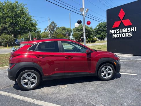 Used 2023 Hyundai Kona SEL w/ Convenience Package AWD/4WD image 2