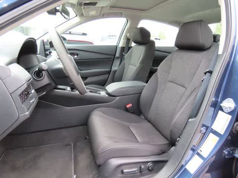 Certified 2025 Honda Accord SE image 11