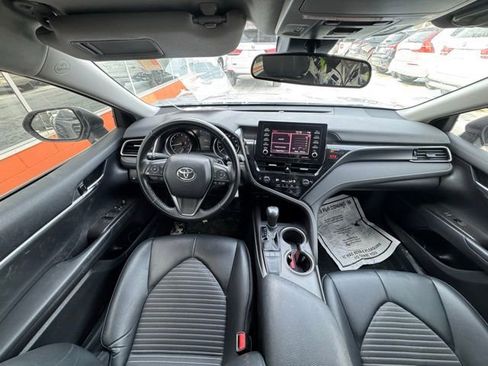 Used 2023 Toyota Camry SE image 16