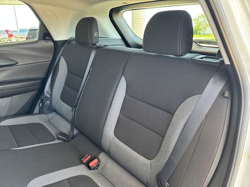Certified 2023 Chevrolet TrailBlazer LS FWD image 23