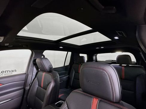 New 2026 Chevrolet Traverse RS image 25