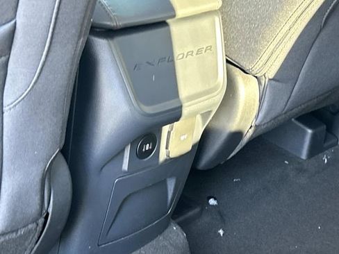 New 2026 Ford Explorer Active image 19