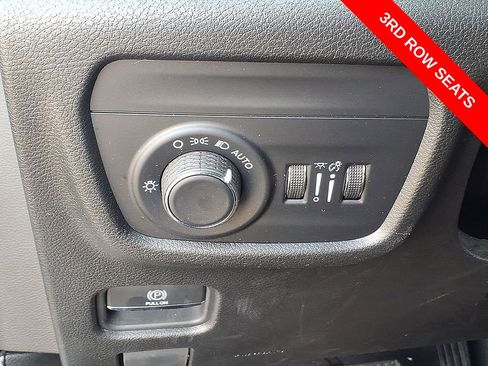Used 2023 Jeep Grand Cherokee L Laredo AWD/4WD image 18