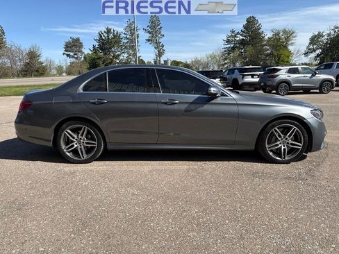 Used 2020 Mercedes-Benz E 350 4MATIC Sedan image 3