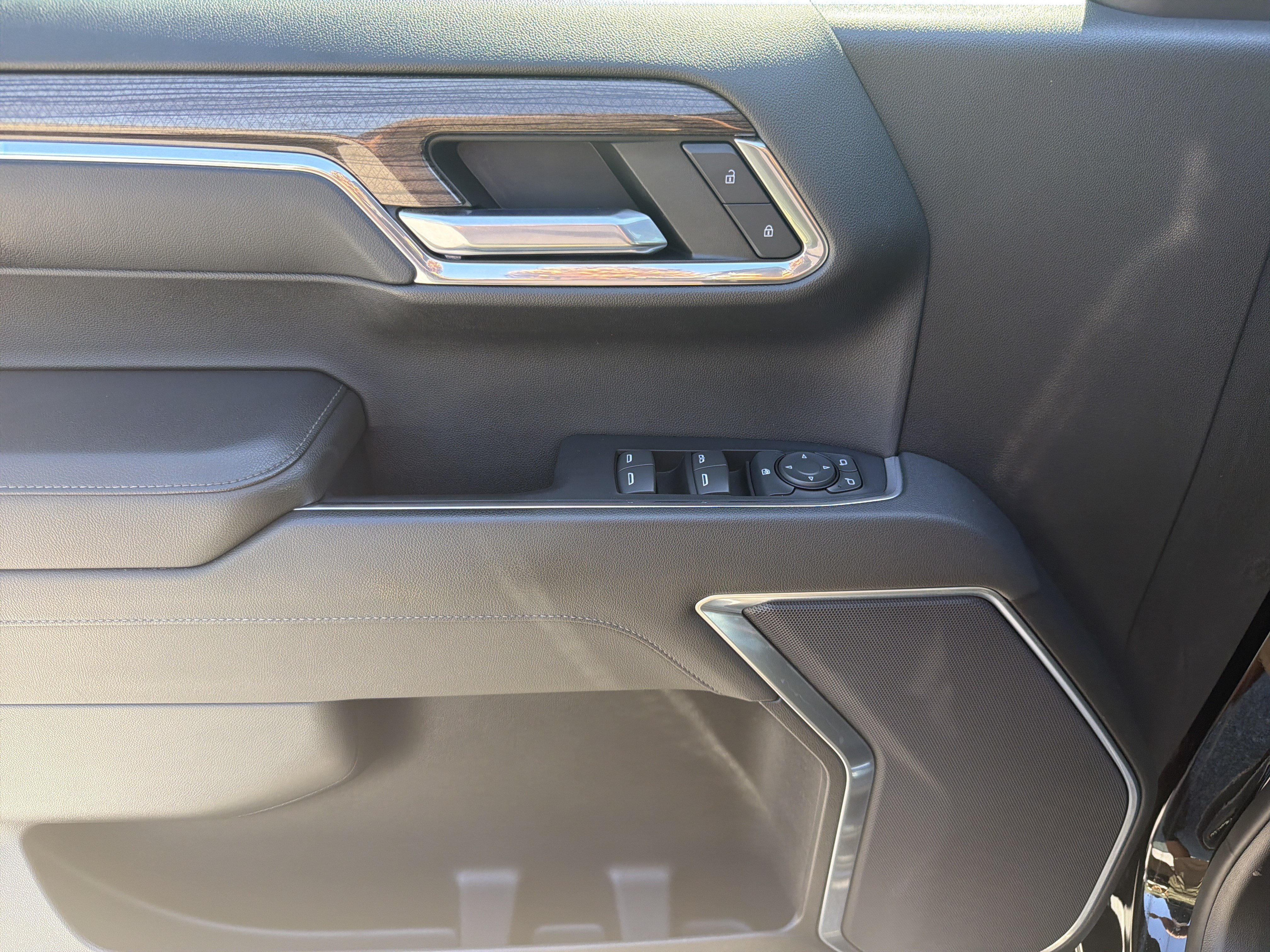 Certified 2022 Chevrolet Silverado 1500 LT AWD/4WD image 11