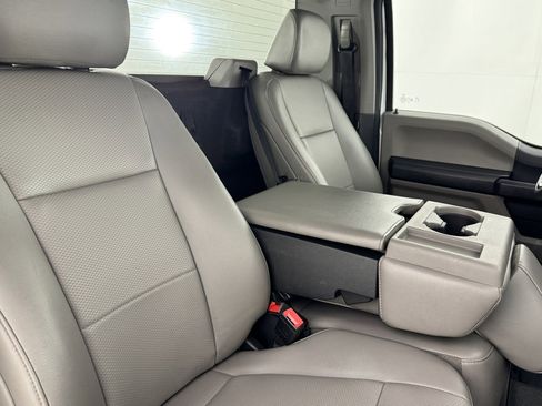 Used 2022 Ford F250 XL w/ Power Equipment Group image 9