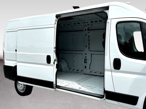 Used 2025 RAM ProMaster 2500 w/ Convenience Group FWD image 6