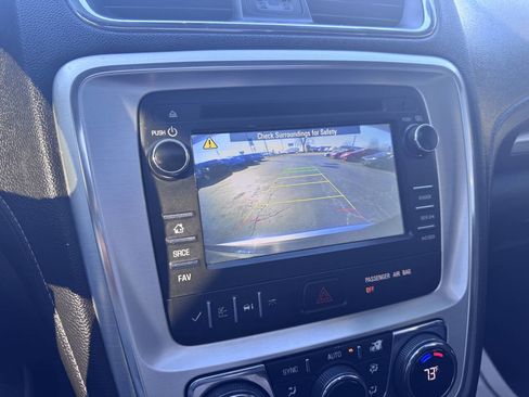 Used 2014 GMC Acadia SLT image 18