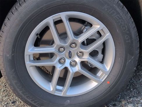 New 2026 Ford Explorer Active image 14