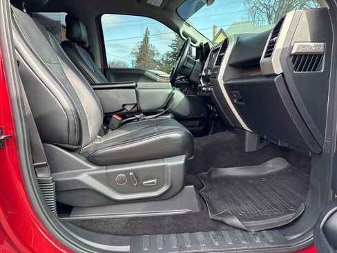 Used 2017 Ford F150 Lariat image 32