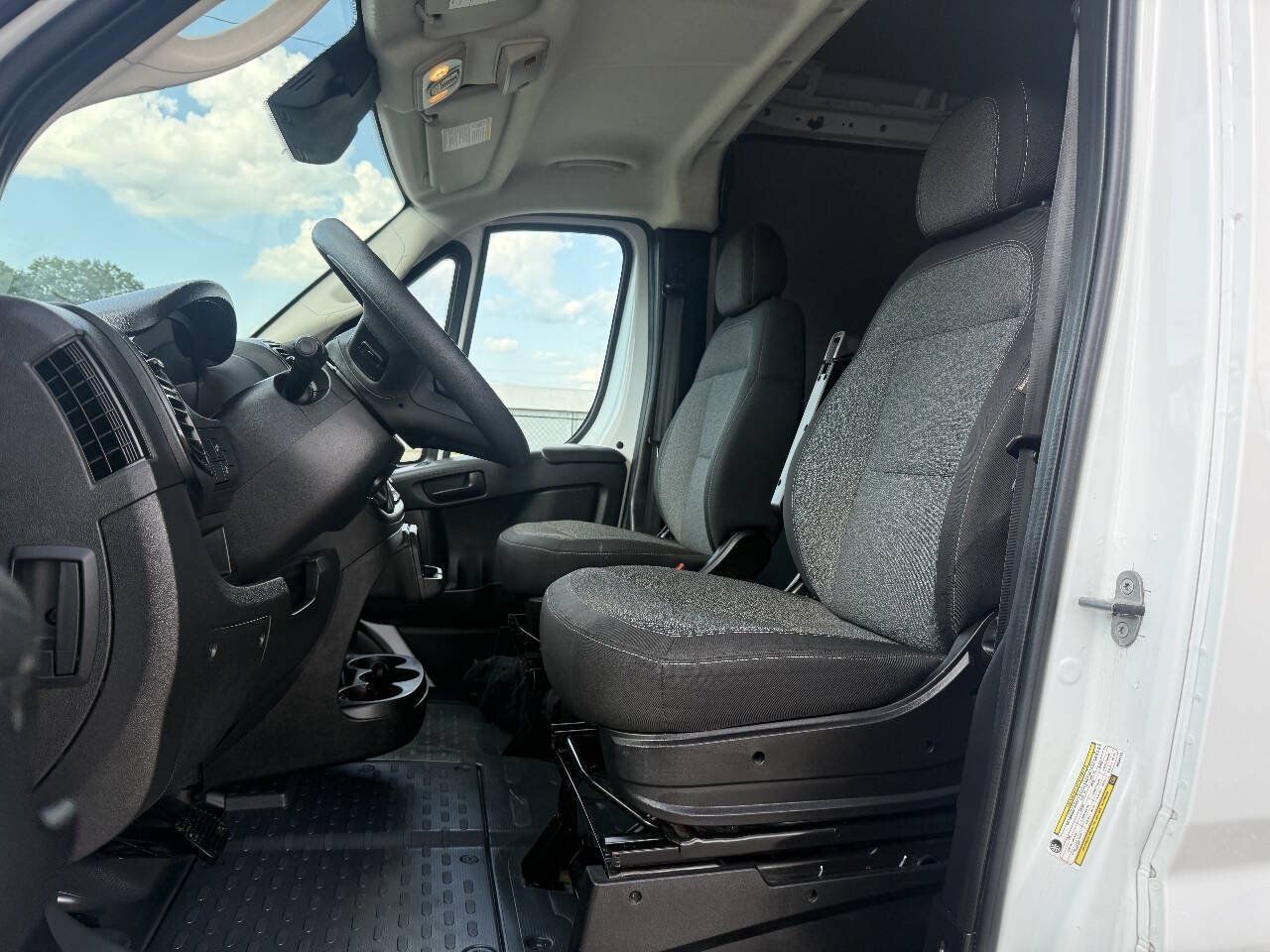 Used 2023 RAM ProMaster 1500 FWD image 4