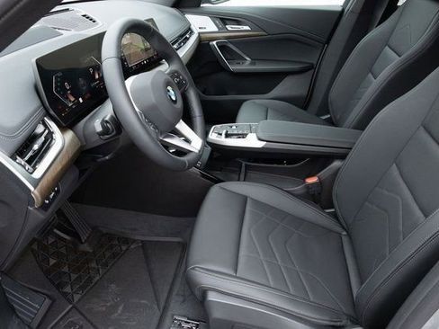 New 2025 BMW X1 xDrive28i w/ Premium Package image 2