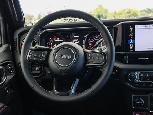 New 2026 Jeep Wrangler Unlimited Rubicon AWD/4WD image 15