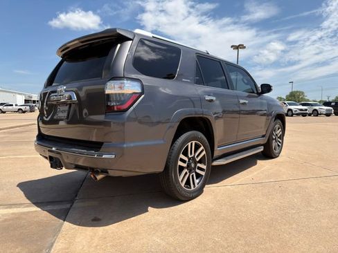 Used 2018 Toyota 4Runner Limited AWD/4WD image 18