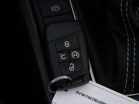 Certified 2023 Volkswagen Jetta SE image 31