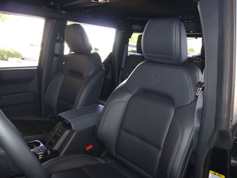 New 2025 Ford Bronco Badlands image 32